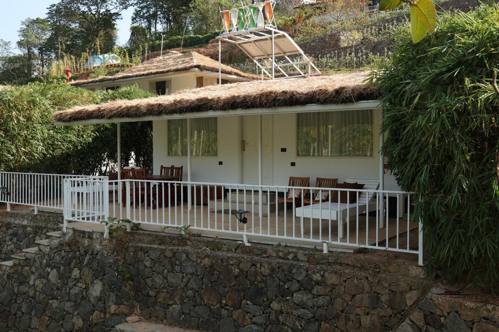 Thenmala Ecoresort Punalur Exteriör bild