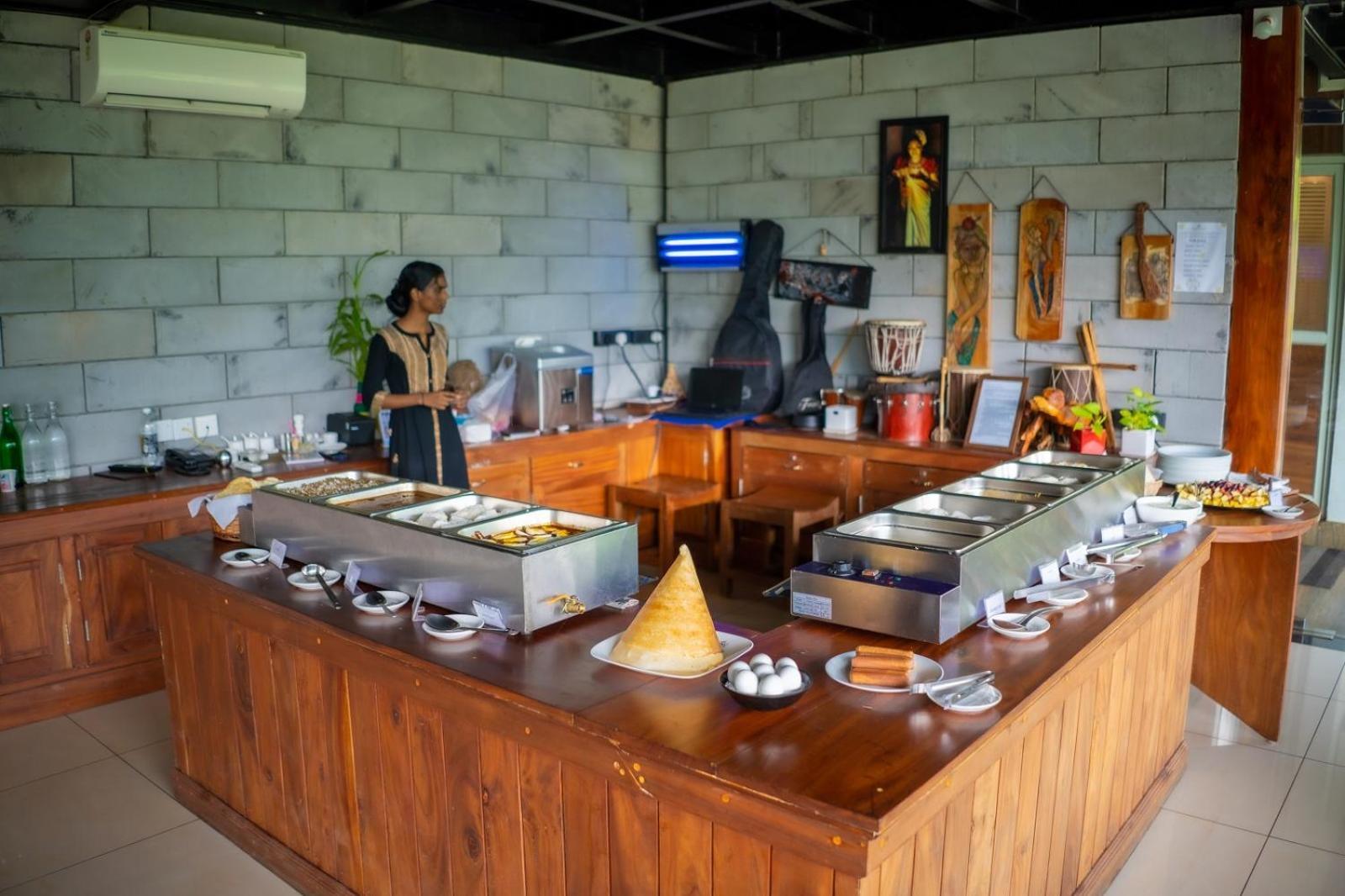 Thenmala Ecoresort Punalur Exteriör bild